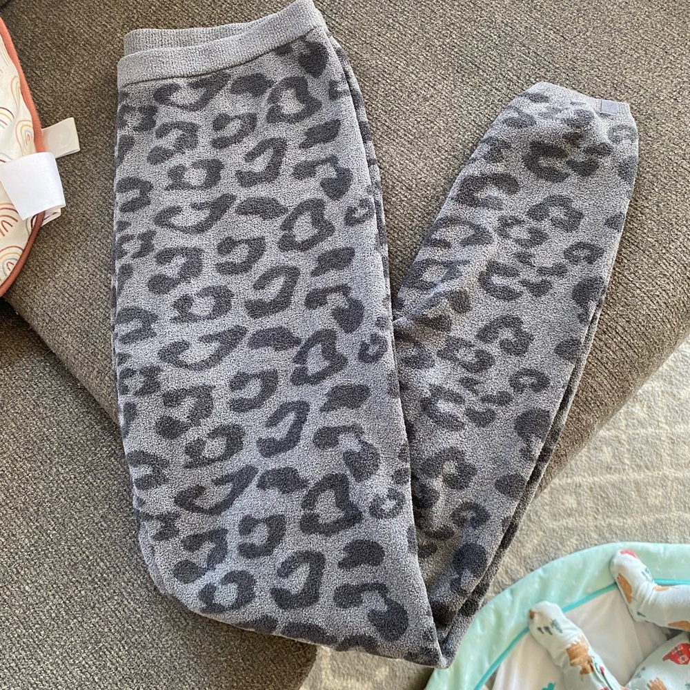Barefoot dreams LIKE NEW cheetah leggings